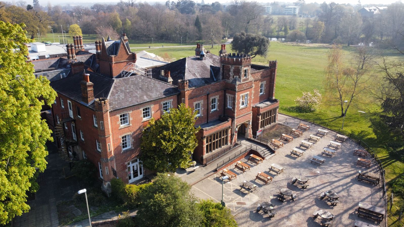 Venue Reading - Aerial photo of Park House